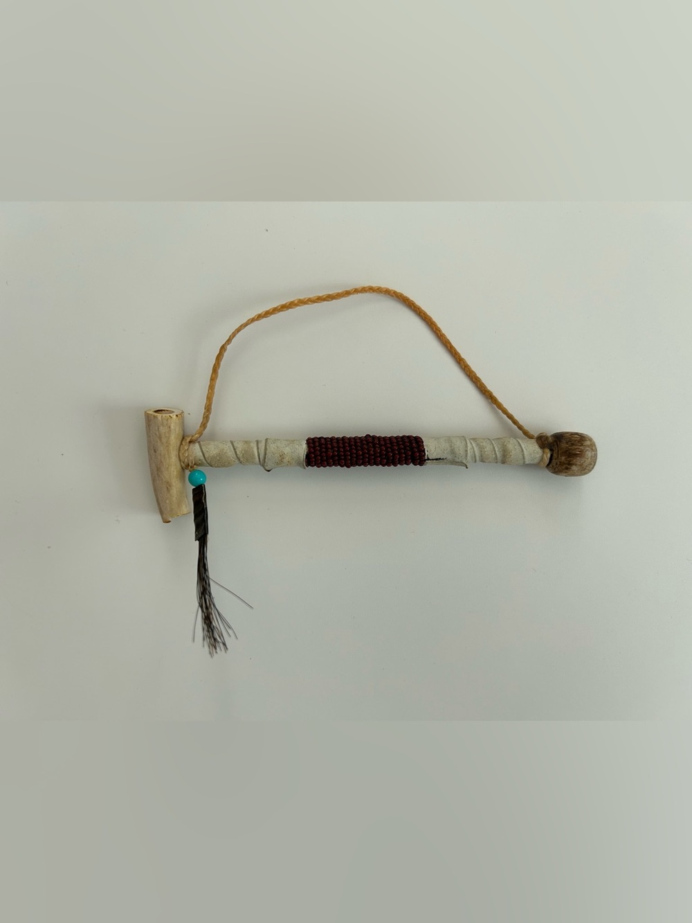 Vintage Native American Antler Peace P.pe
Leather
Beaded
Horse Hair
Decor
Art
6”